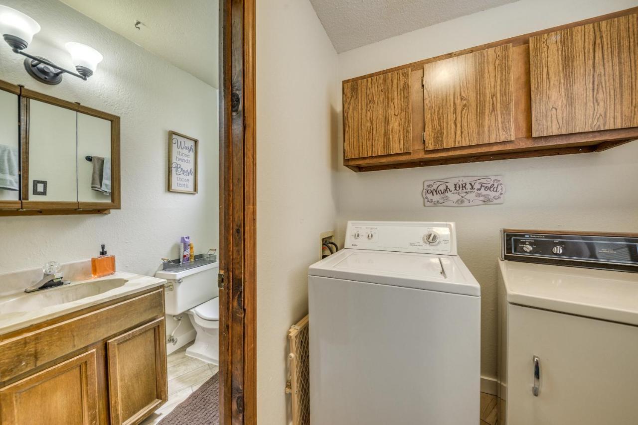 Ruidoso Home With Balcony About 16 Mi To Ski Apache! Bagian luar foto